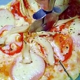 パリッパリ★ボローニャソーセージとエリンギのピザ